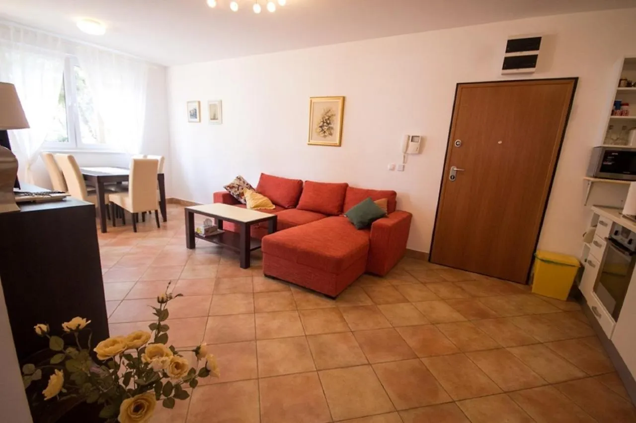 Alma Apartment By The Sea Novigrad  Croatia